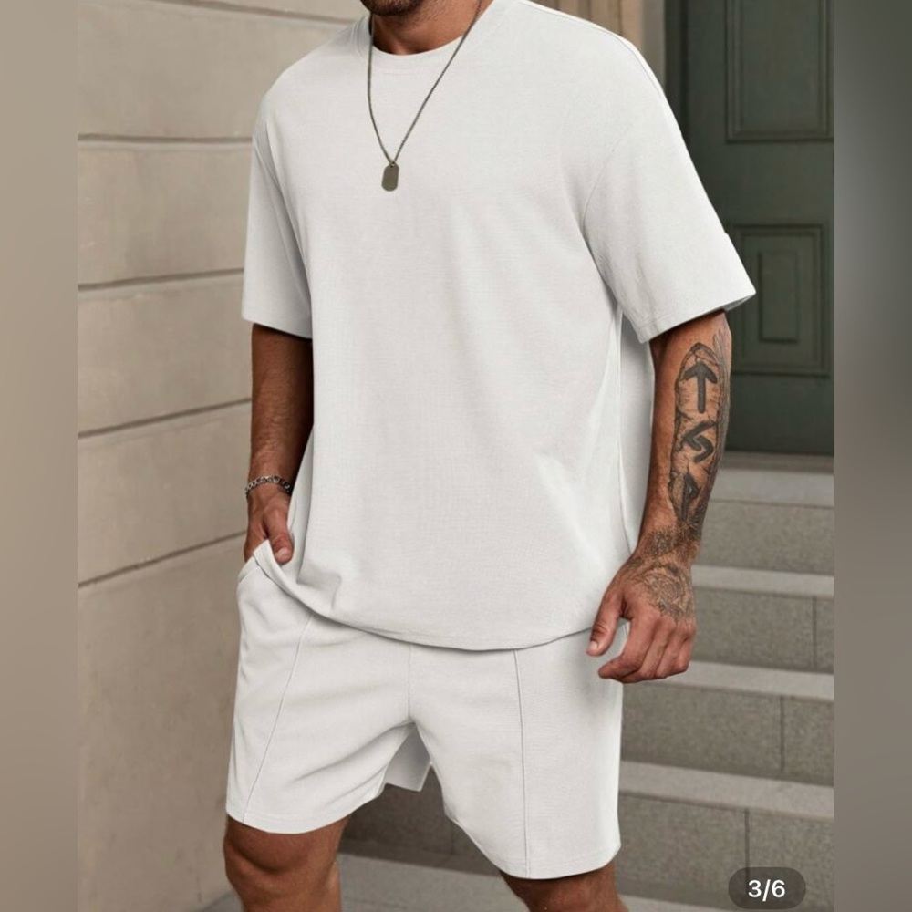 Manfinity Loose Fit Men’s White Drop Shoulder T-Shirt & Shorts set